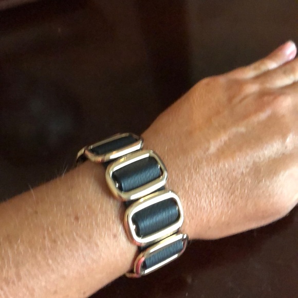 New York and Company Bracelet - Picture 3 of 7